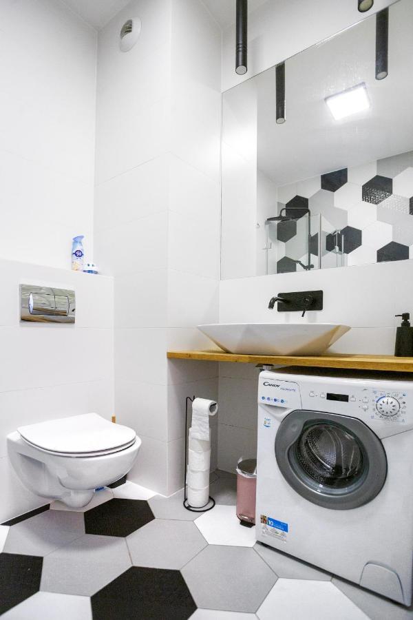 Wola Comfort Near Progresja Апартаменти *